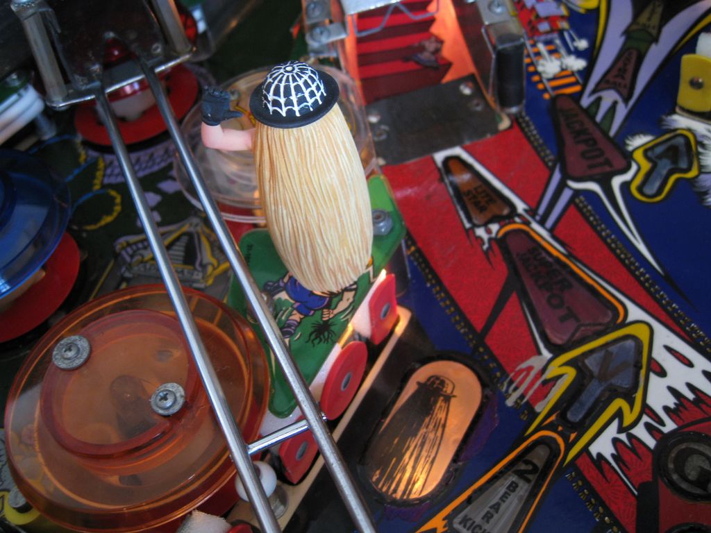 The Addams Family Pinball Cousin Itt Painted Edition - Image 6