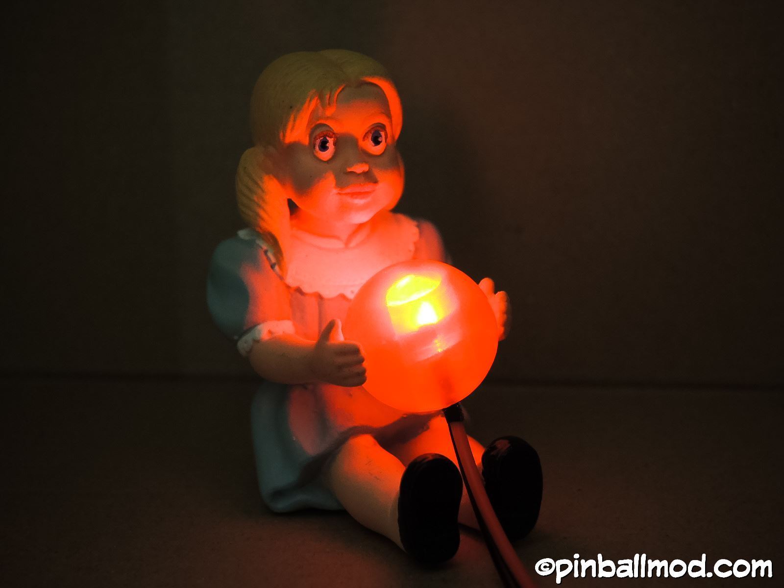 Twilight Zone Pinball Talky Tina Doll - Imagen 5